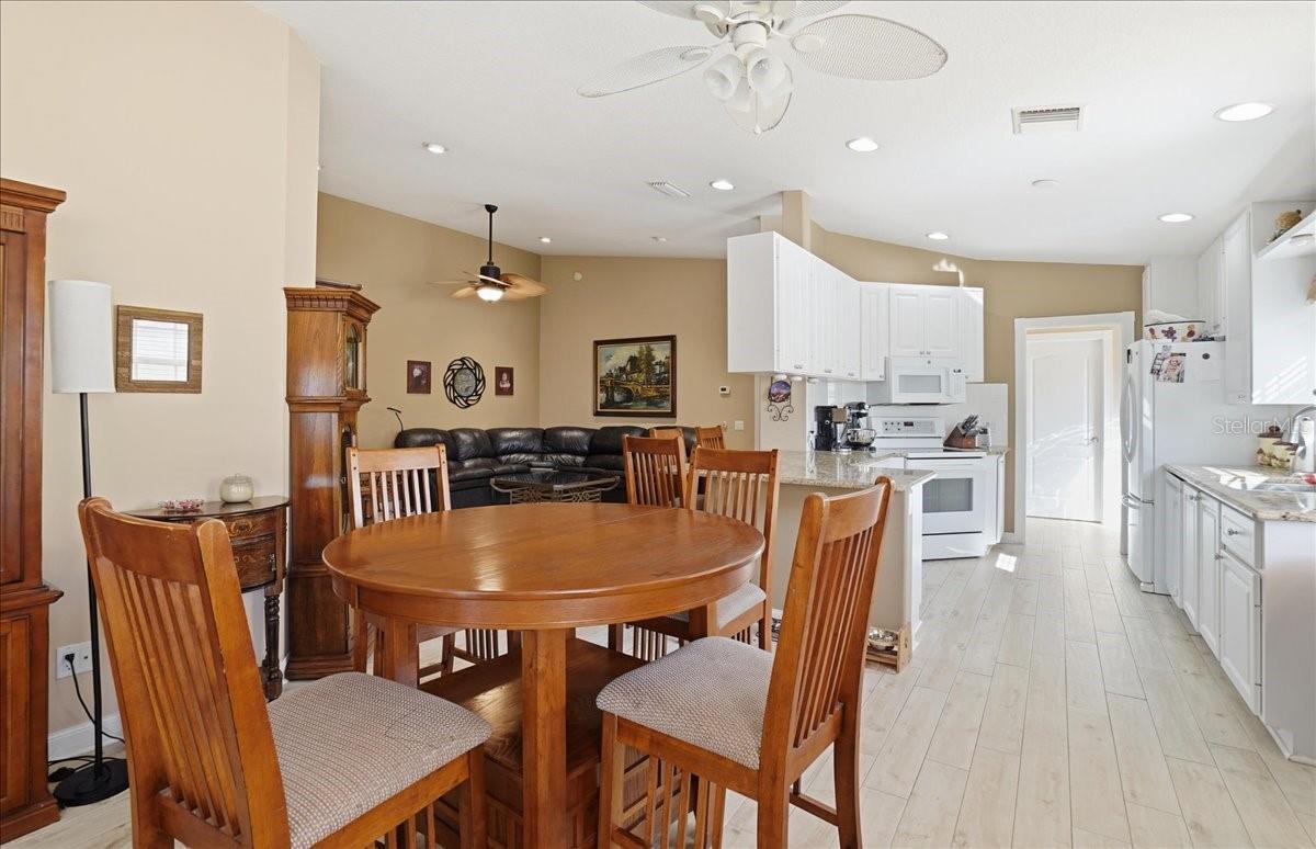 Image 13 of 68 For 5546 Modena Place