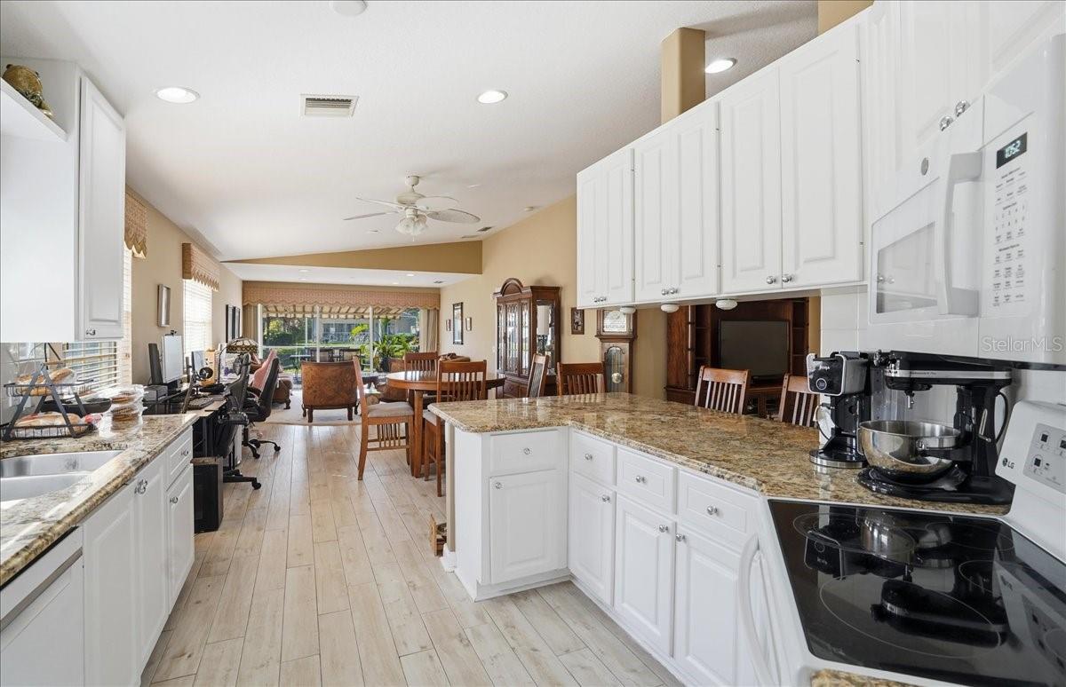 Image 5 of 68 For 5546 Modena Place