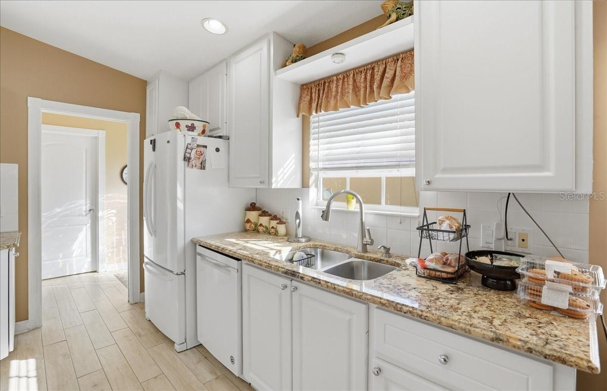 Image 6 of 68 For 5546 Modena Place