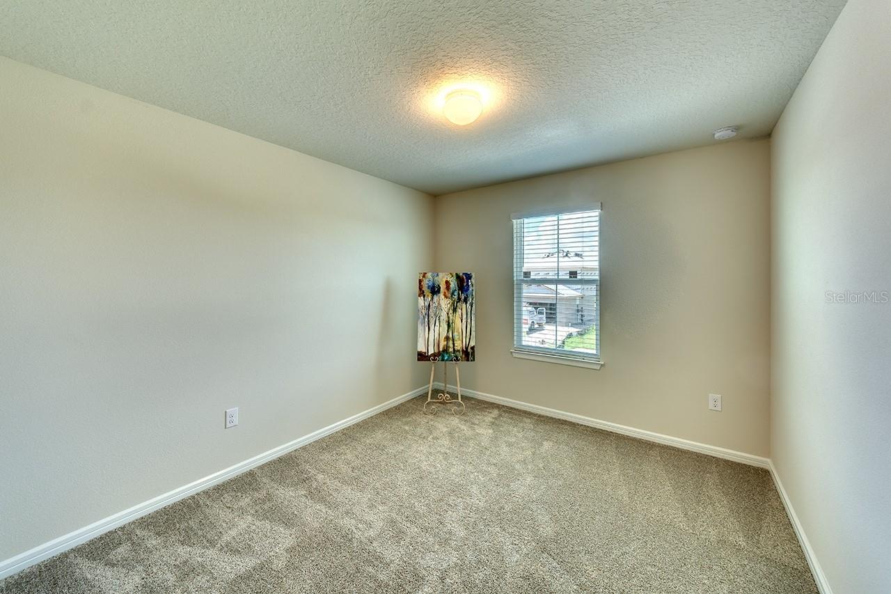 Image 13 of 32 For 8921 Royal River Circle