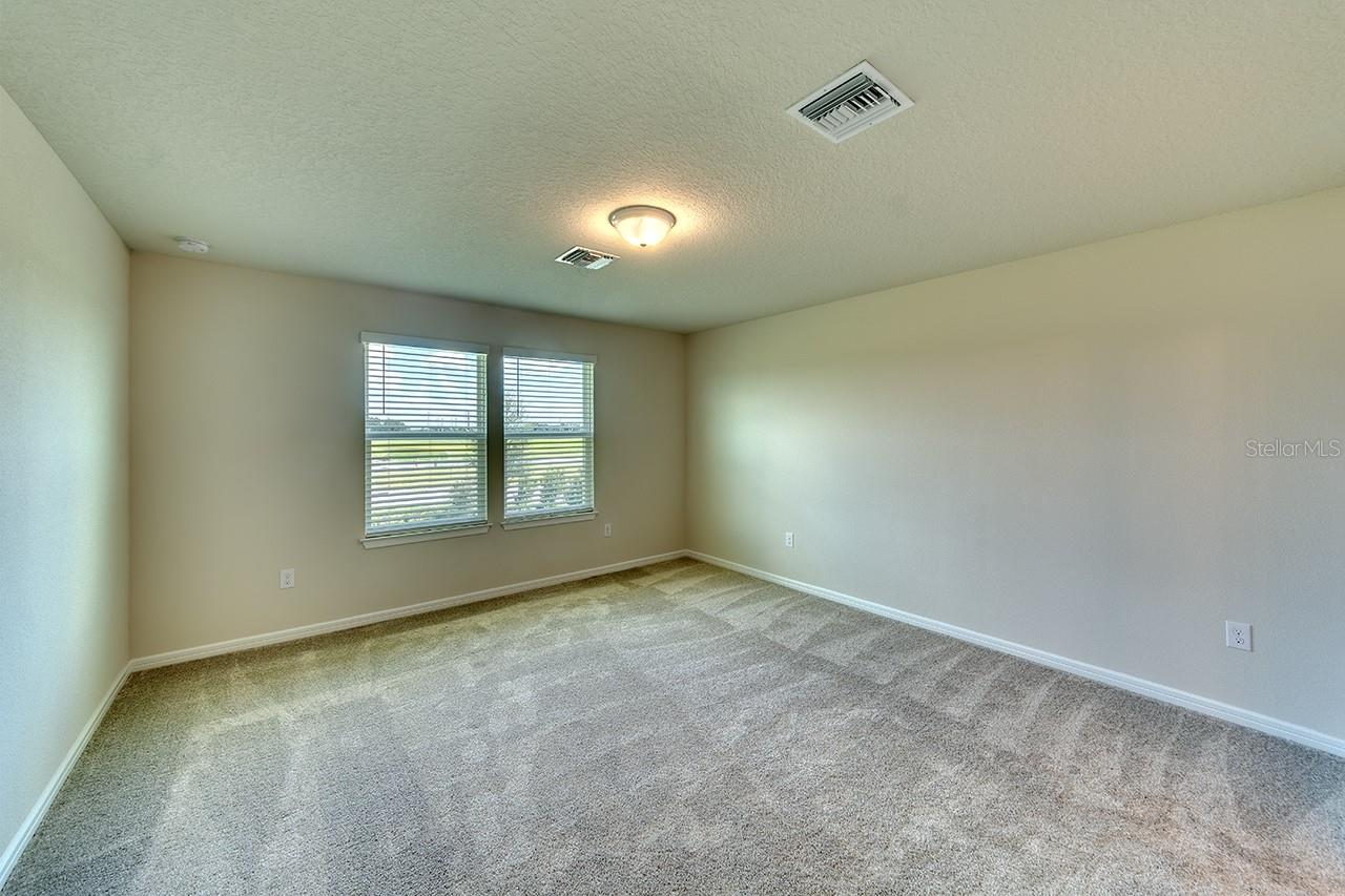 Image 18 of 32 For 8921 Royal River Circle