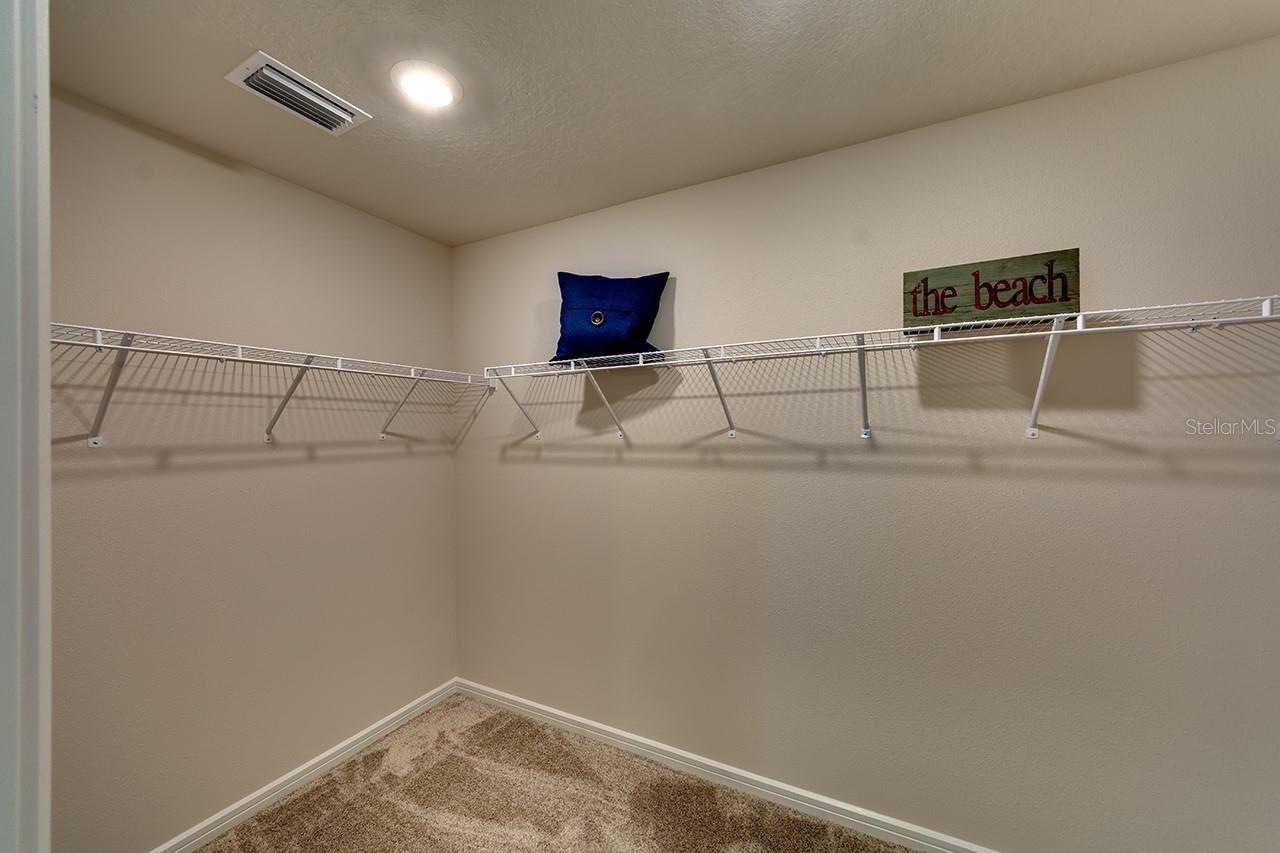 Image 20 of 32 For 8921 Royal River Circle