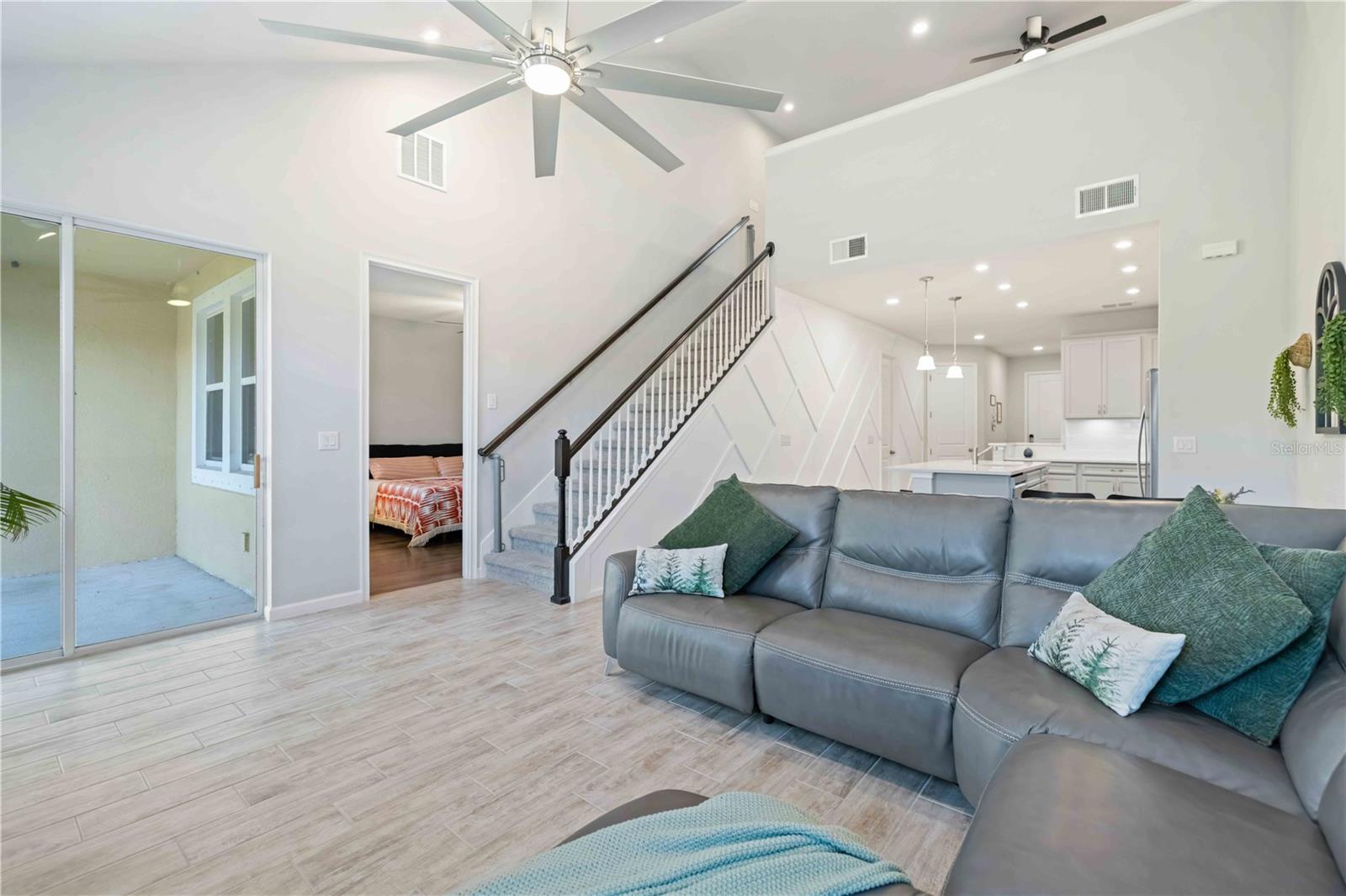 Image 6 of 36 For 5658 Silverbridge Trail