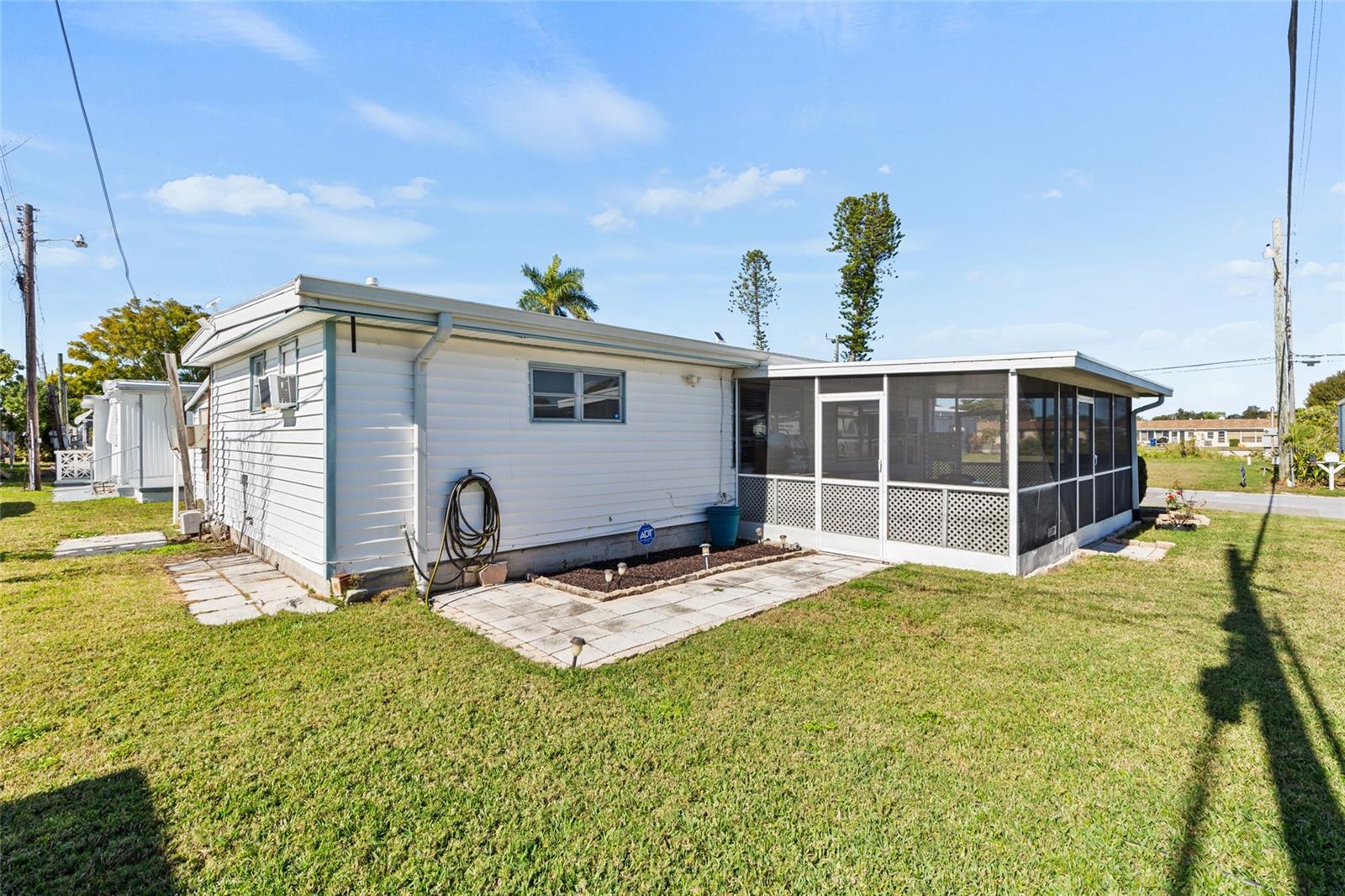 Image 19 of 25 For 620 49th Avenue W