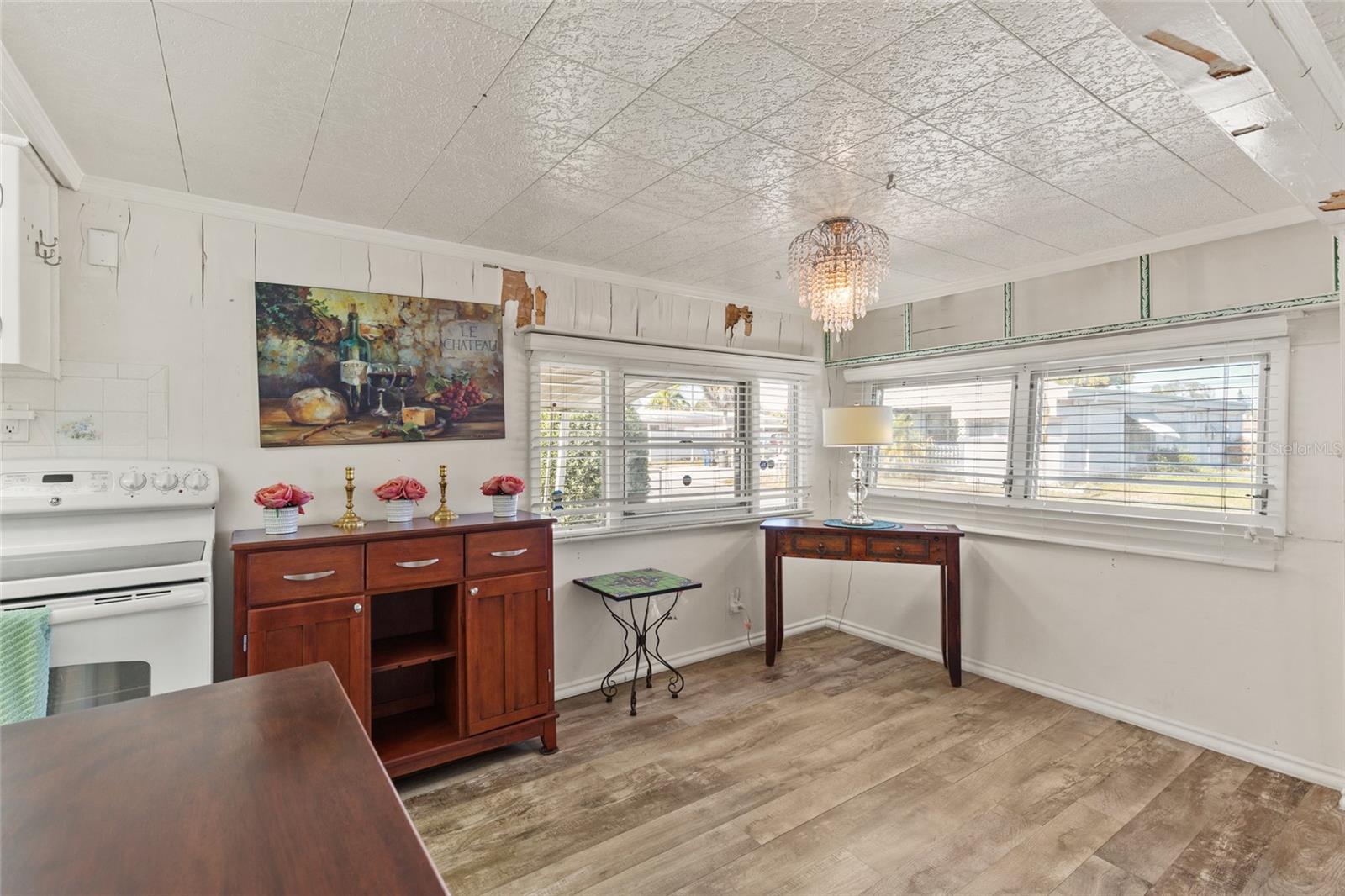 Image 7 of 25 For 620 49th Avenue W