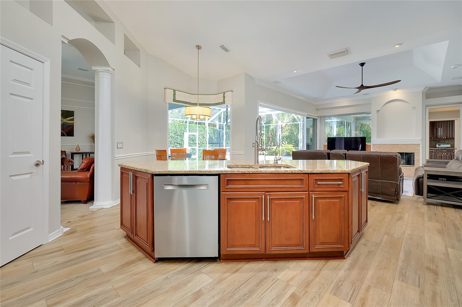 Image 18 of 100 For 6614 Tallmast Circle