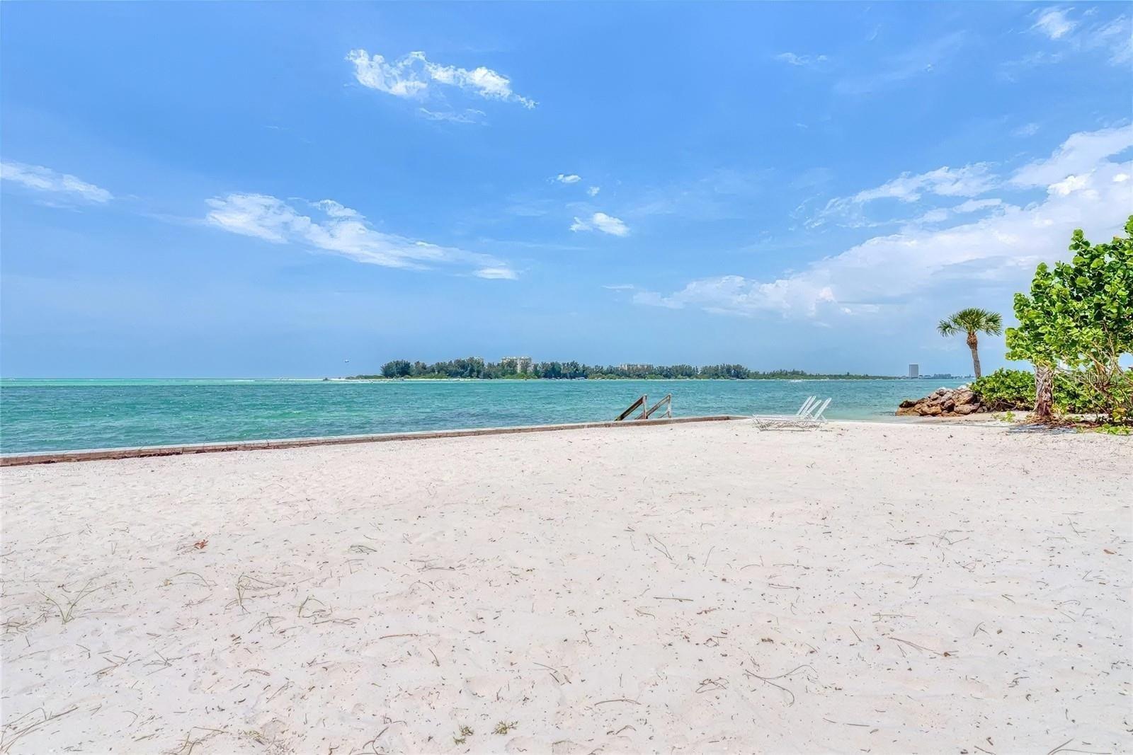 Image 29 of 57 For 4050 Higel Avenue