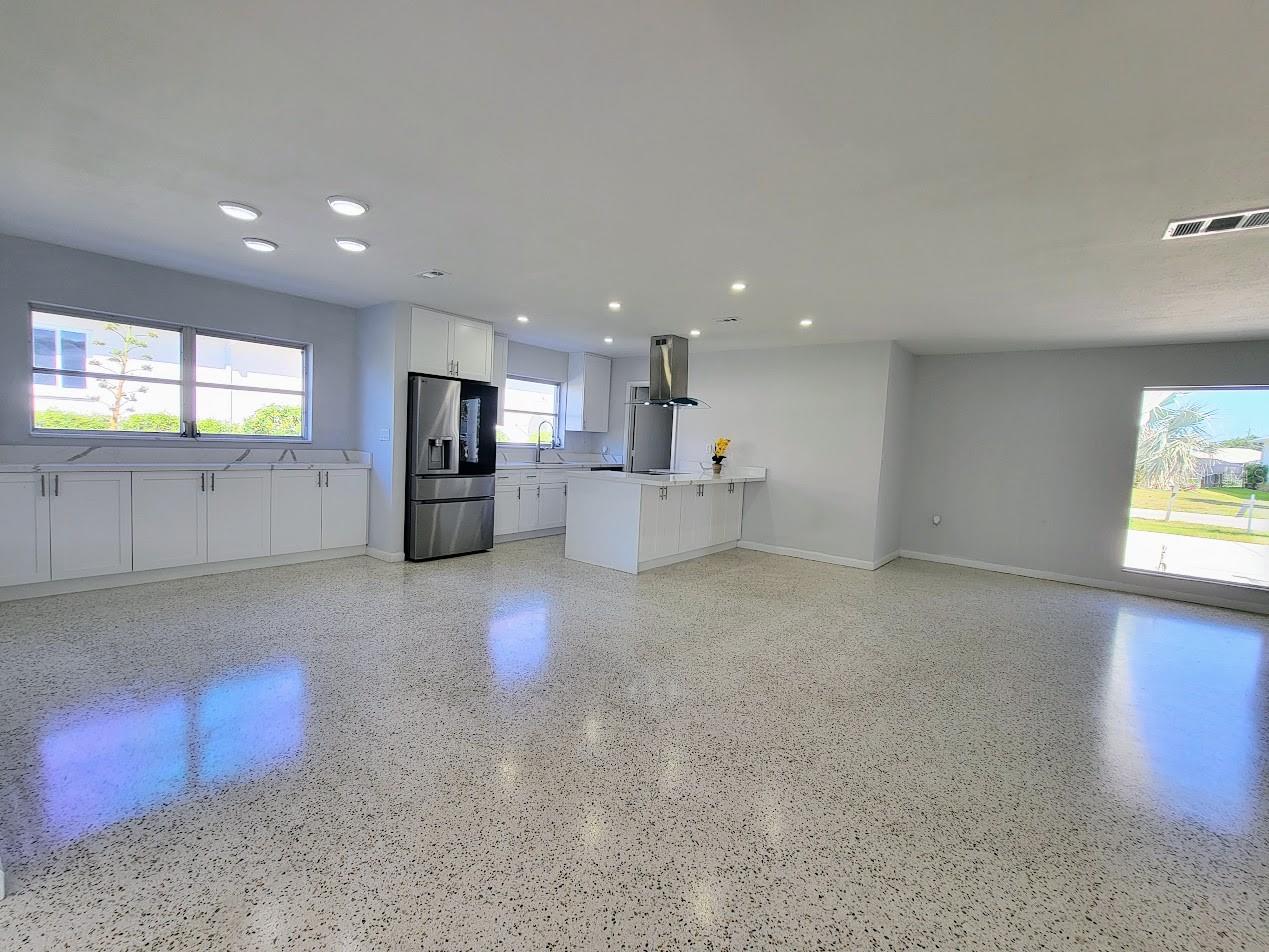 Image 4 of 64 For 1732 Boca Raton Court