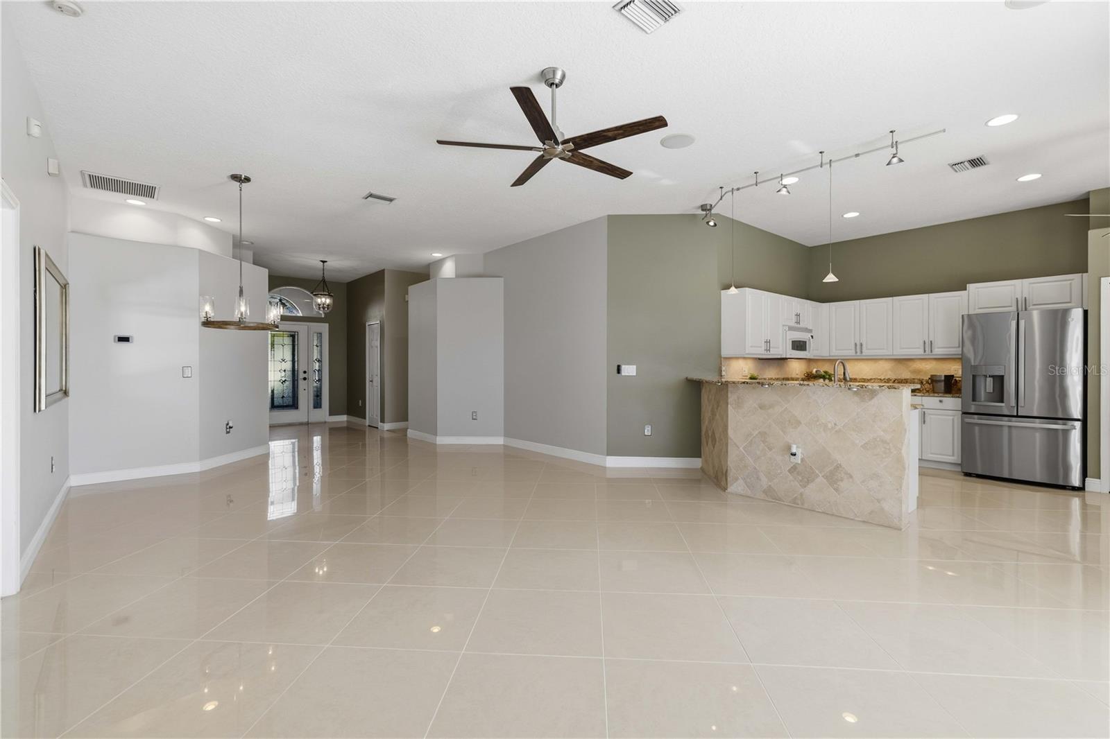 Image 12 of 63 For 6991 Superior Street Circle