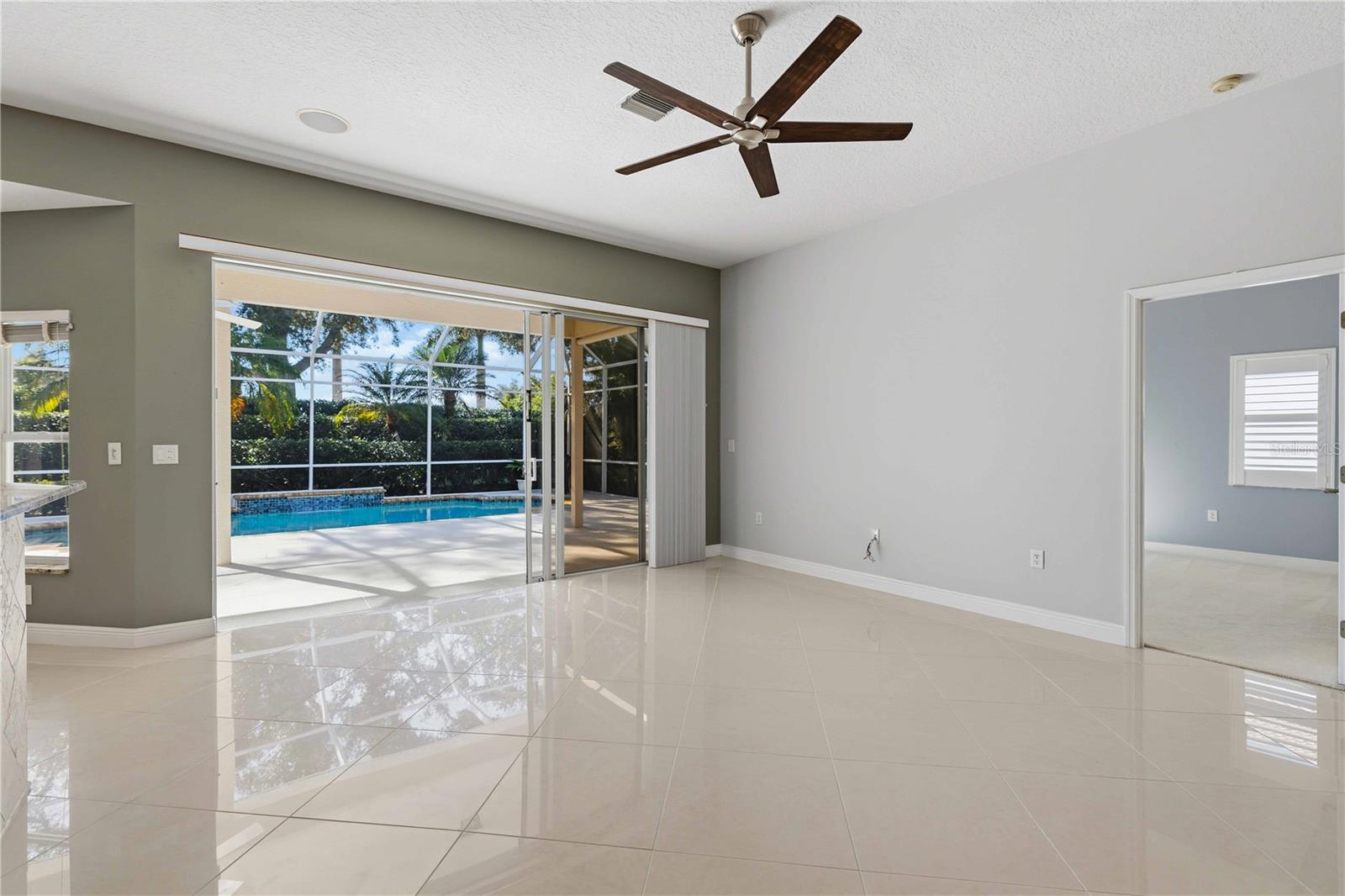 Image 13 of 63 For 6991 Superior Street Circle