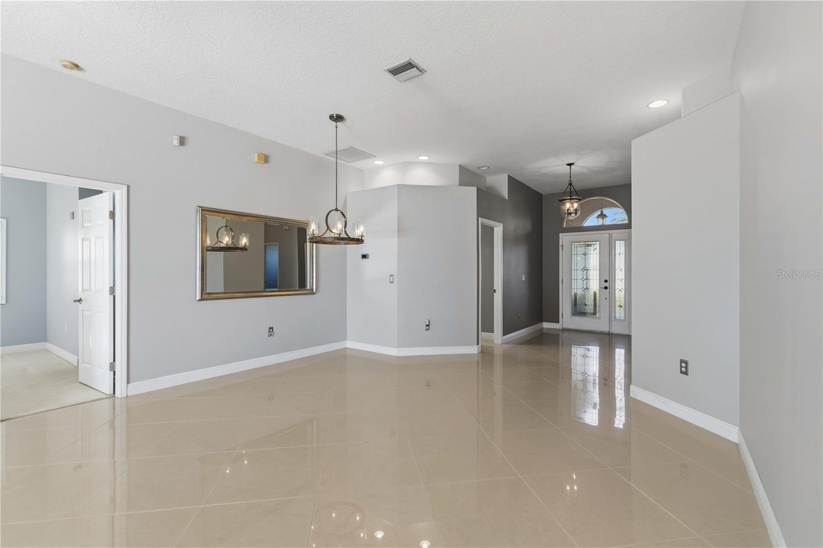 Image 14 of 63 For 6991 Superior Street Circle