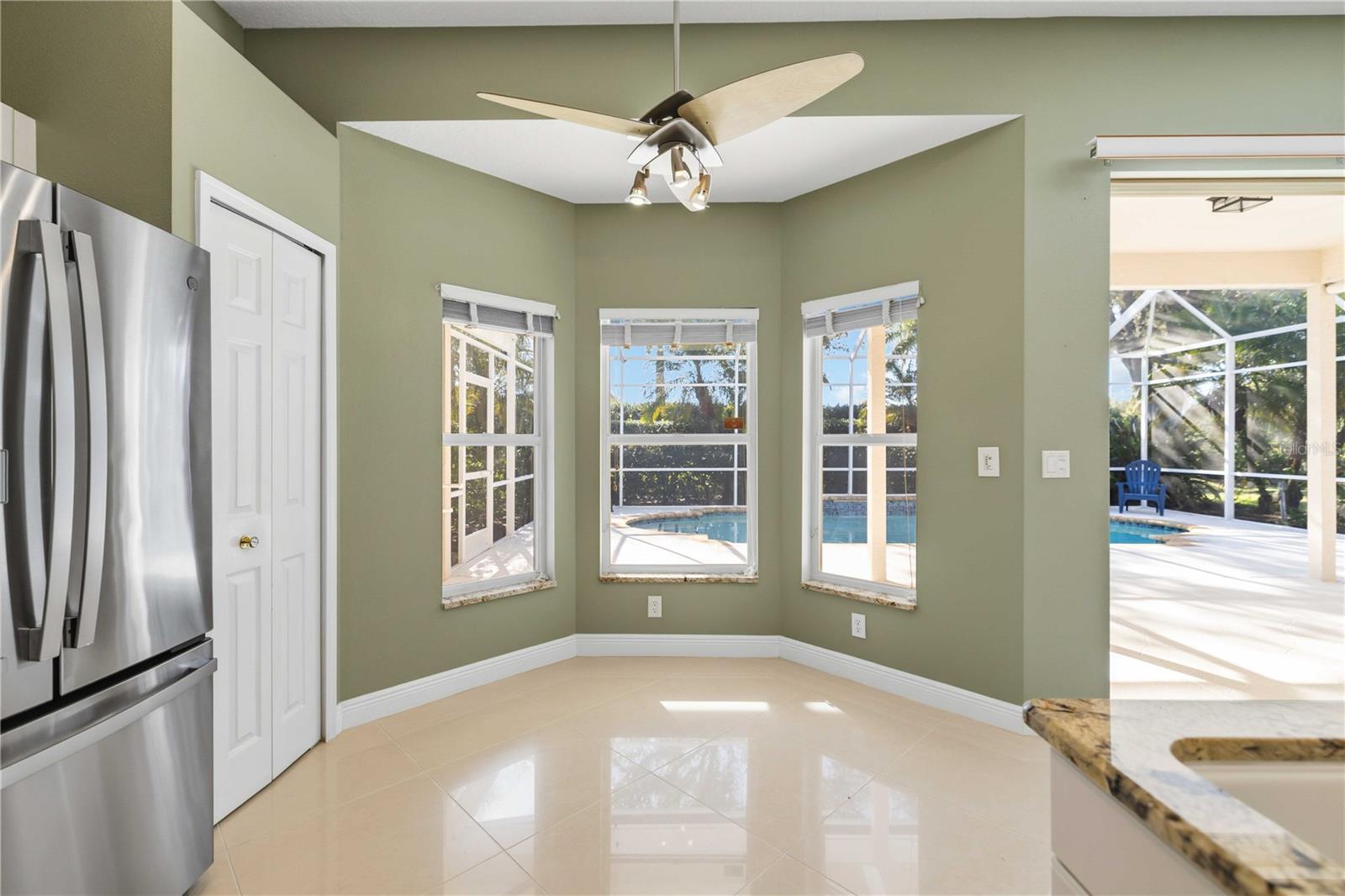 Image 24 of 63 For 6991 Superior Street Circle