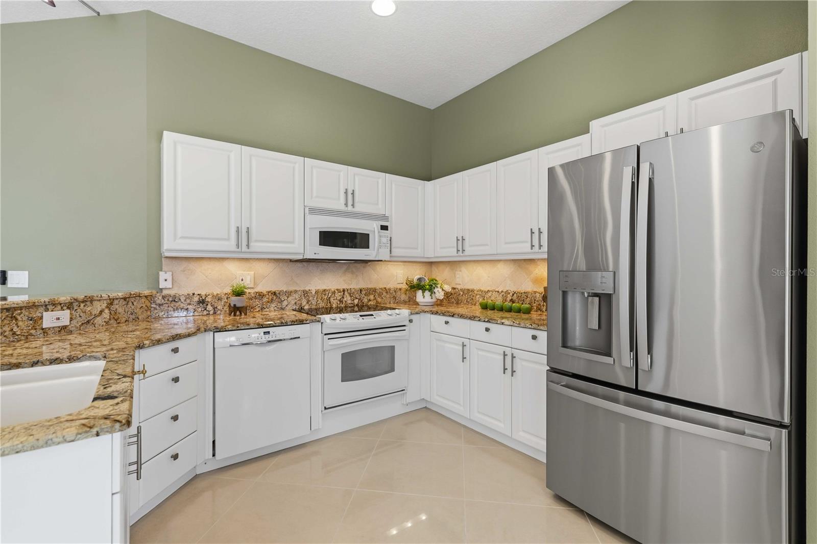 Image 3 of 63 For 6991 Superior Street Circle