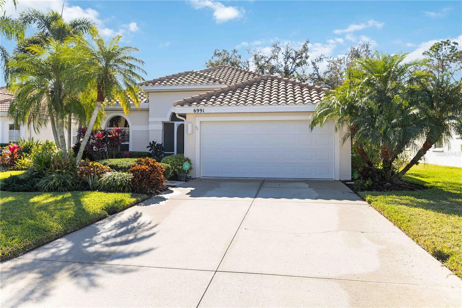 Image 5 of 63 For 6991 Superior Street Circle