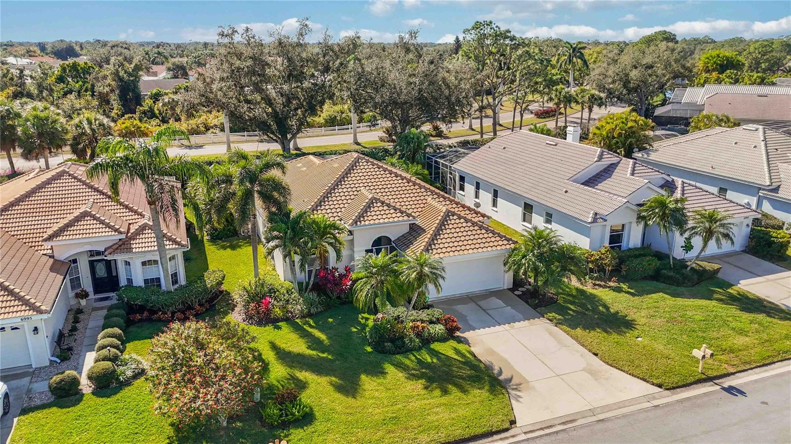 Image 50 of 63 For 6991 Superior Street Circle