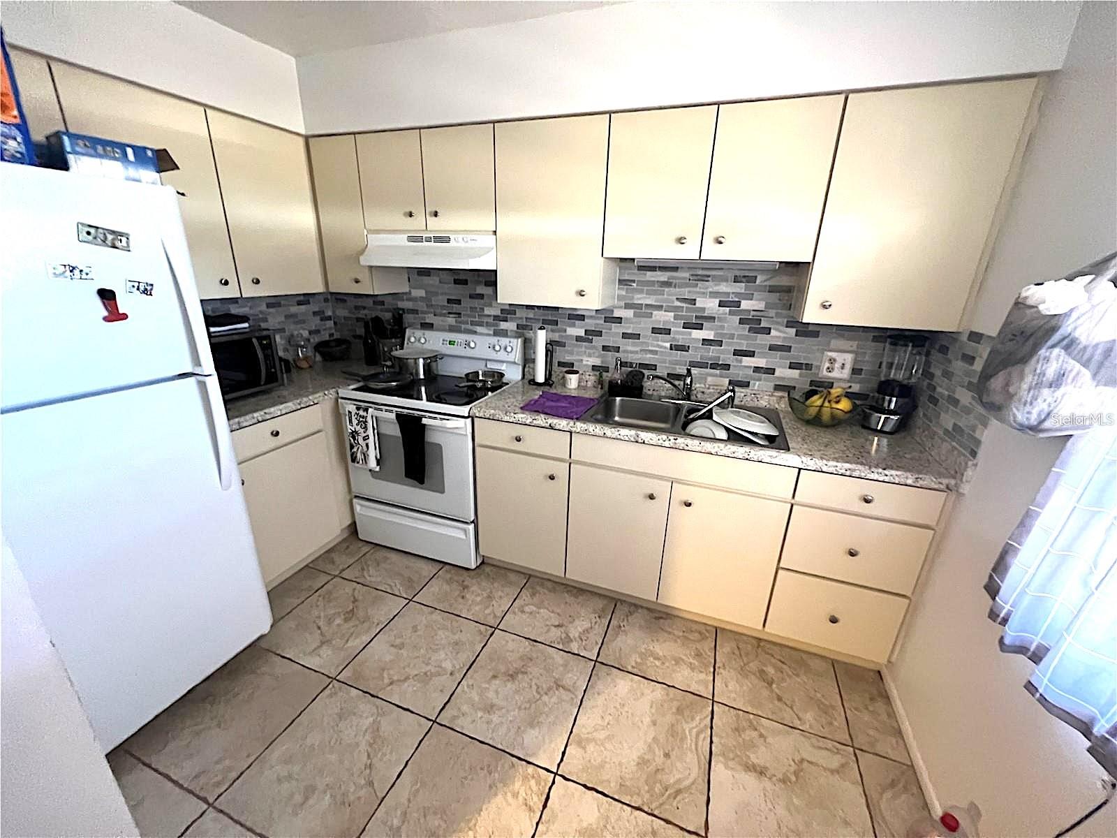 Image 7 of 11 For 2100 9th Street