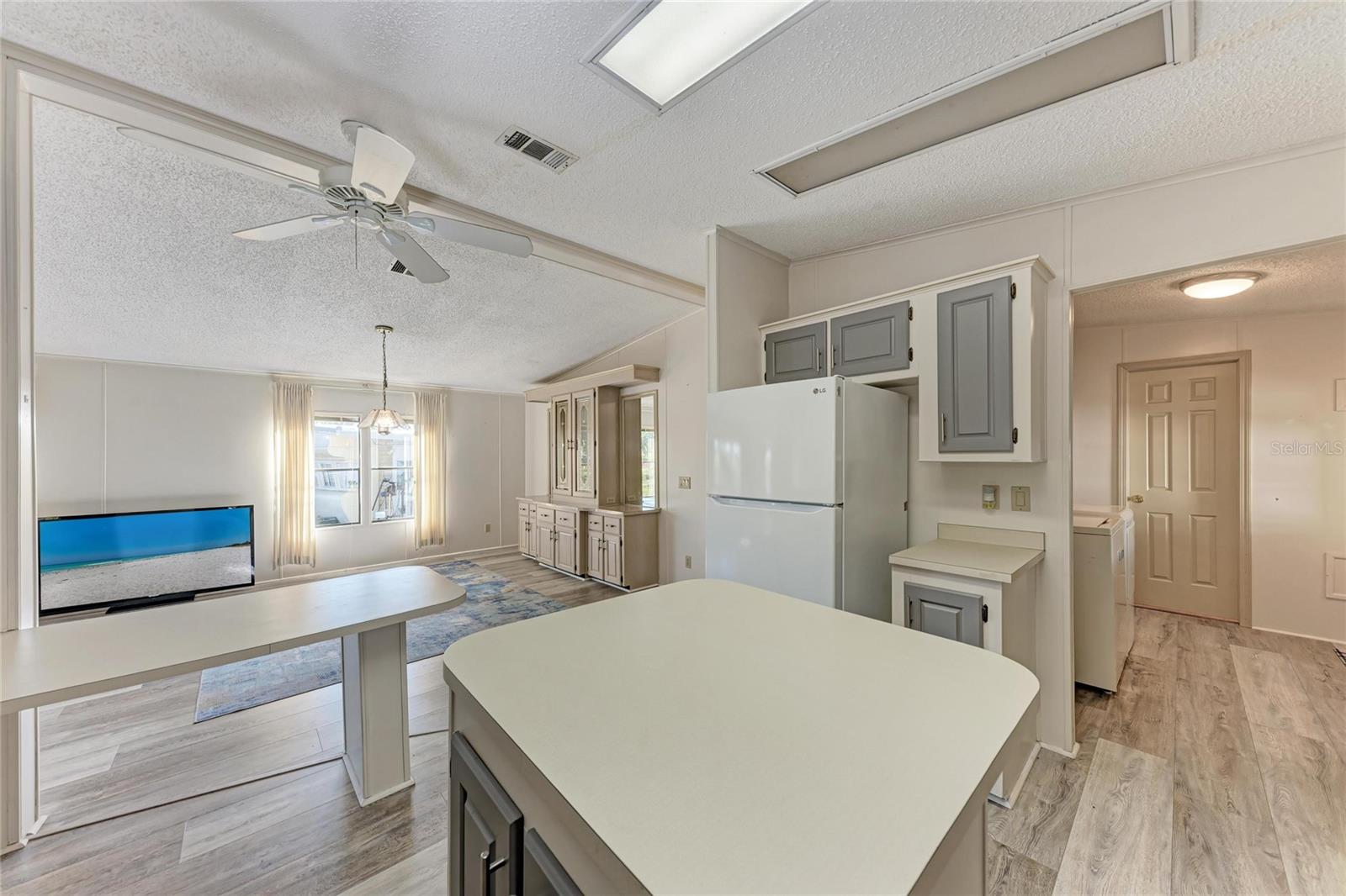 Image 17 of 60 For 1306 41st Avenue E