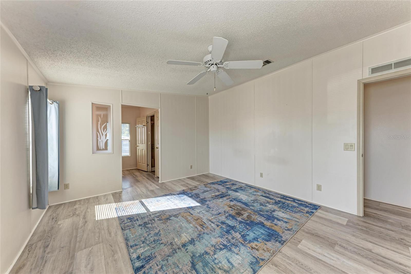 Image 21 of 60 For 1306 41st Avenue E