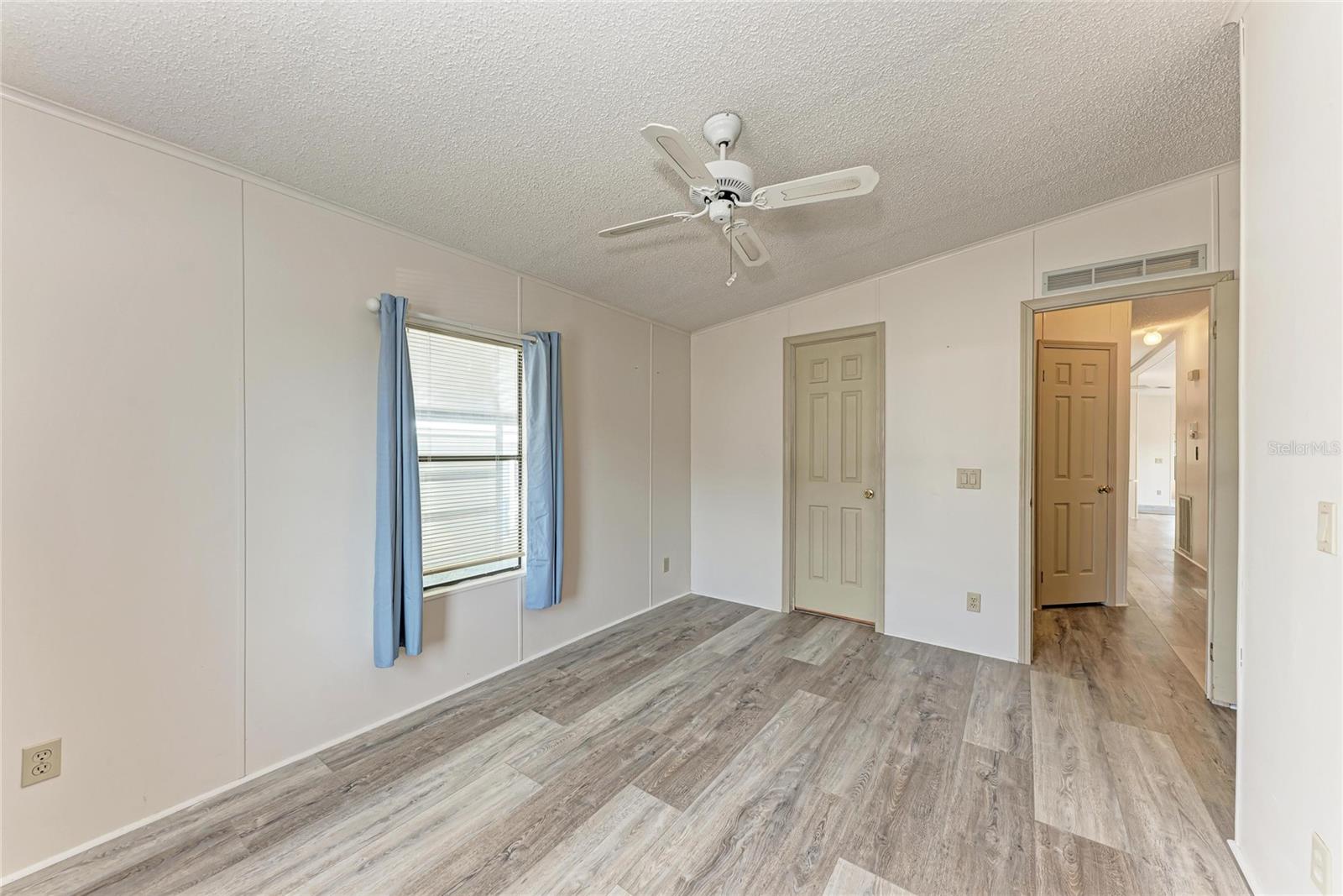 Image 27 of 60 For 1306 41st Avenue E