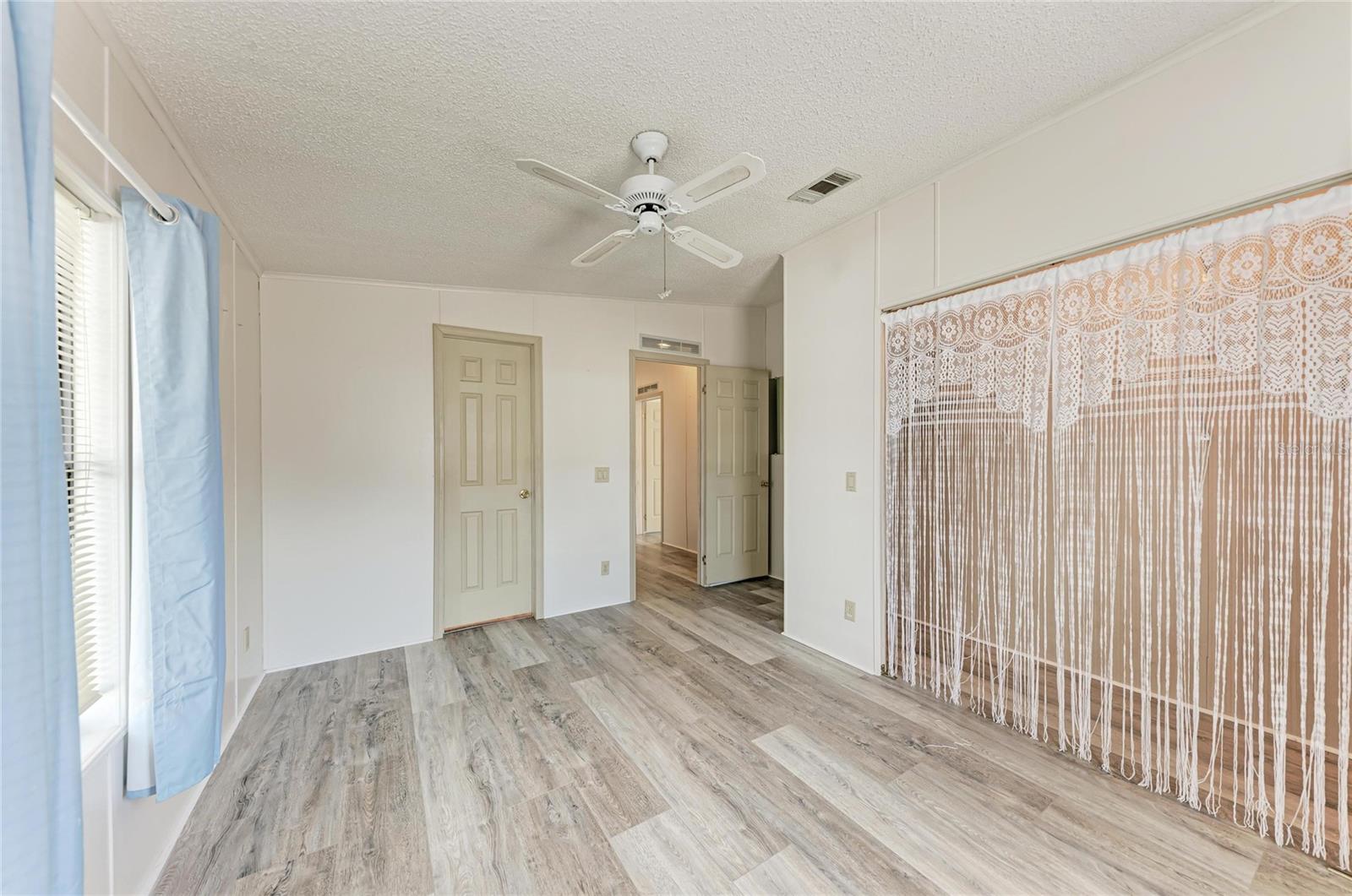 Image 28 of 60 For 1306 41st Avenue E