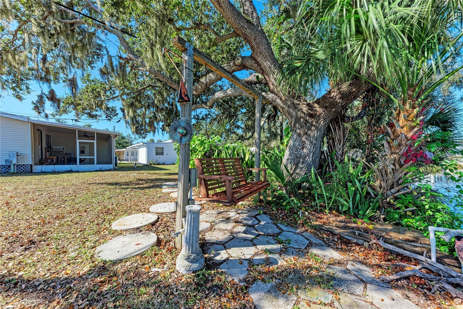 Image 41 of 60 For 1306 41st Avenue E