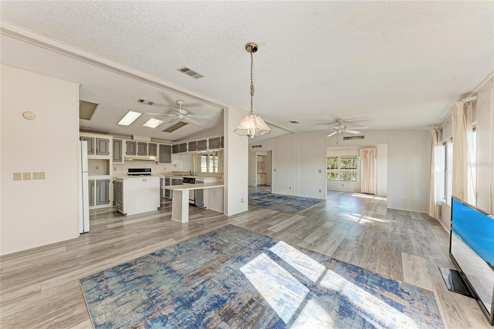 Image 8 of 60 For 1306 41st Avenue E