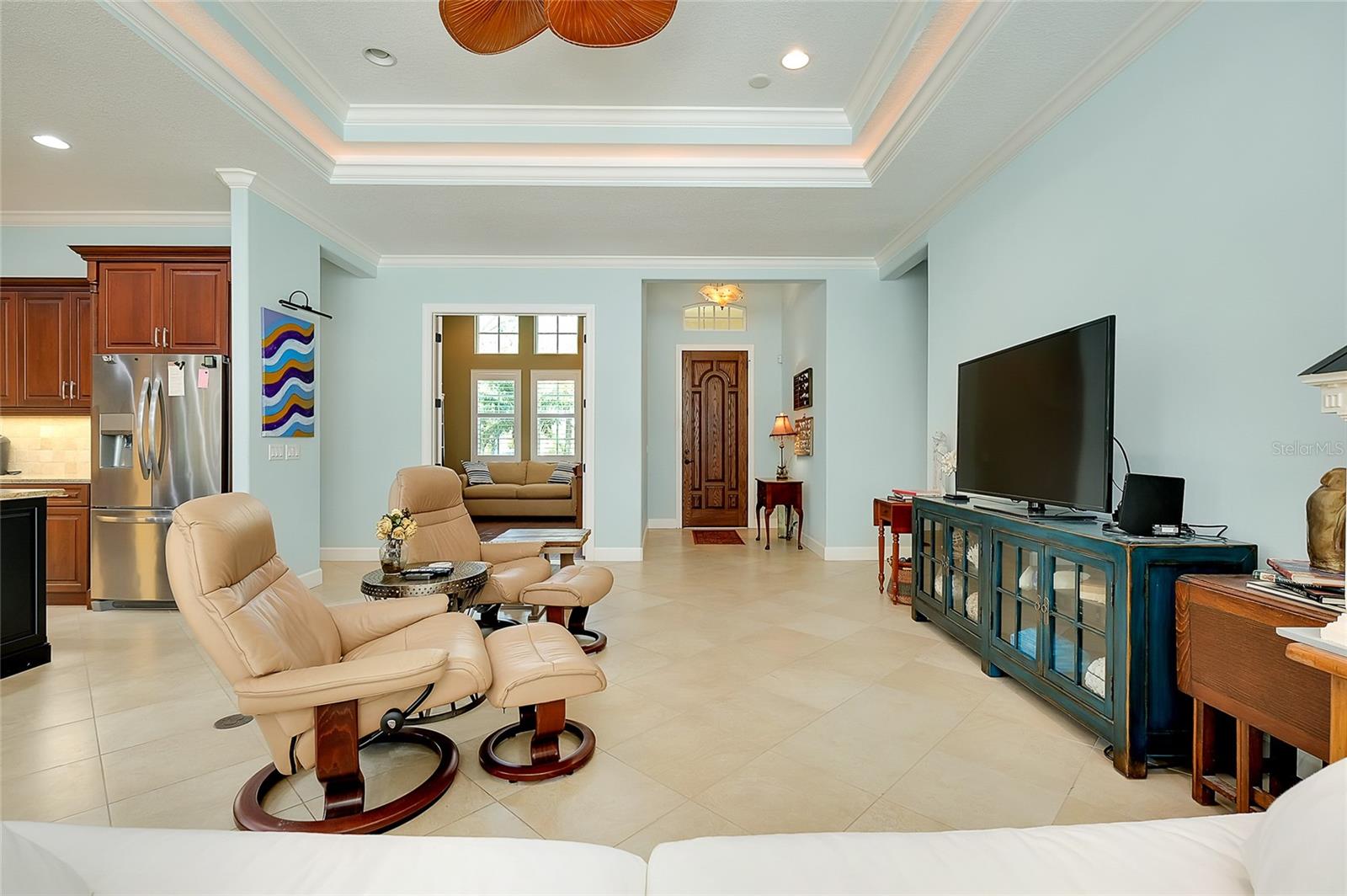 Image 12 of 100 For 641 Venice Avenue