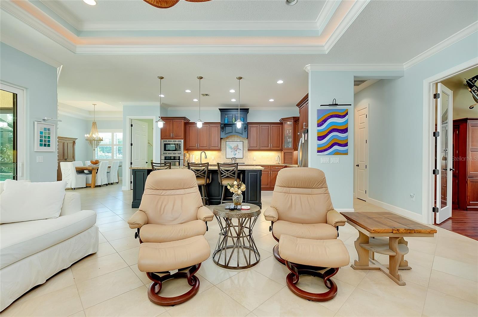 Image 14 of 100 For 641 Venice Avenue