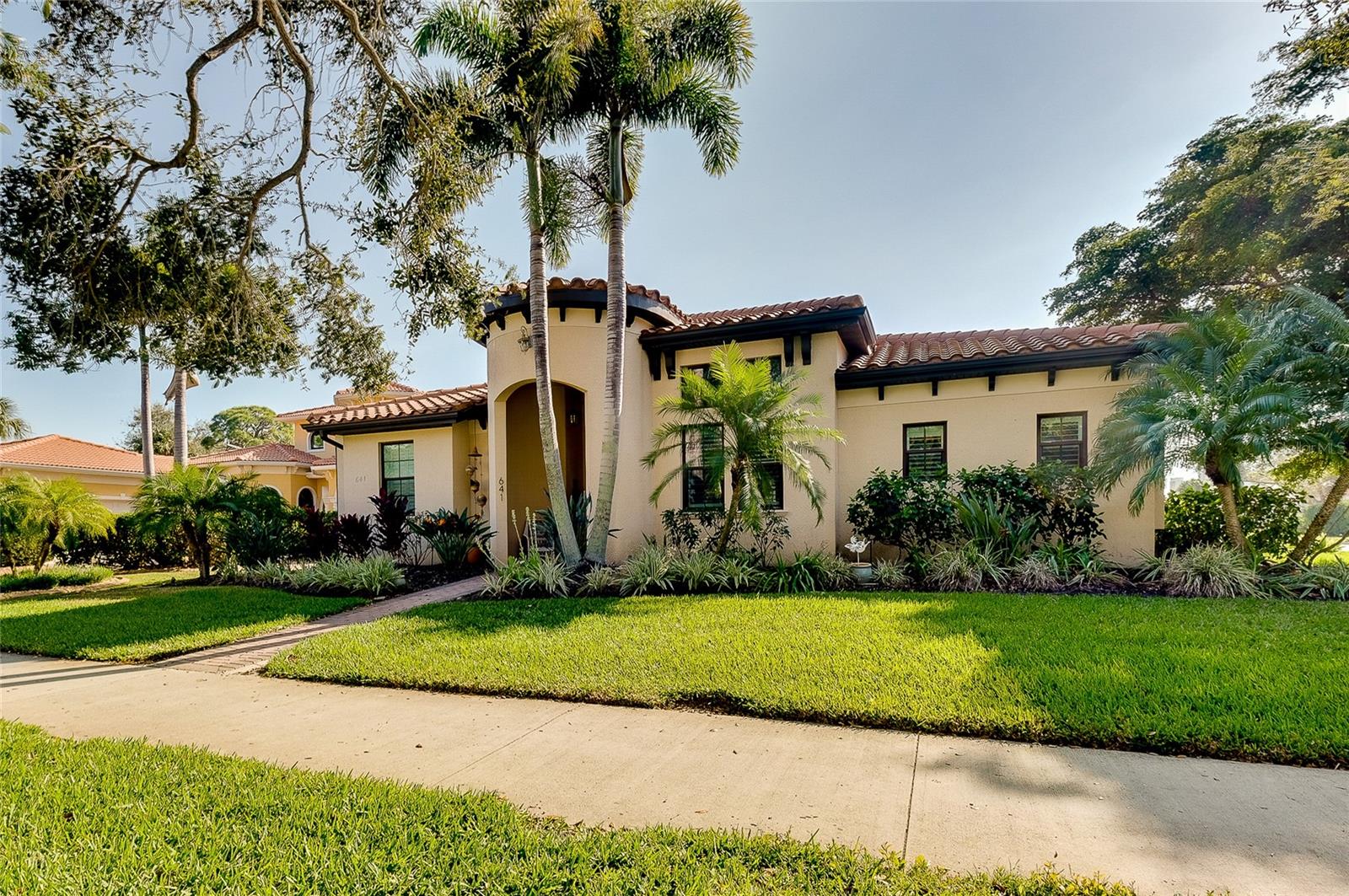 Image 3 of 100 For 641 Venice Avenue