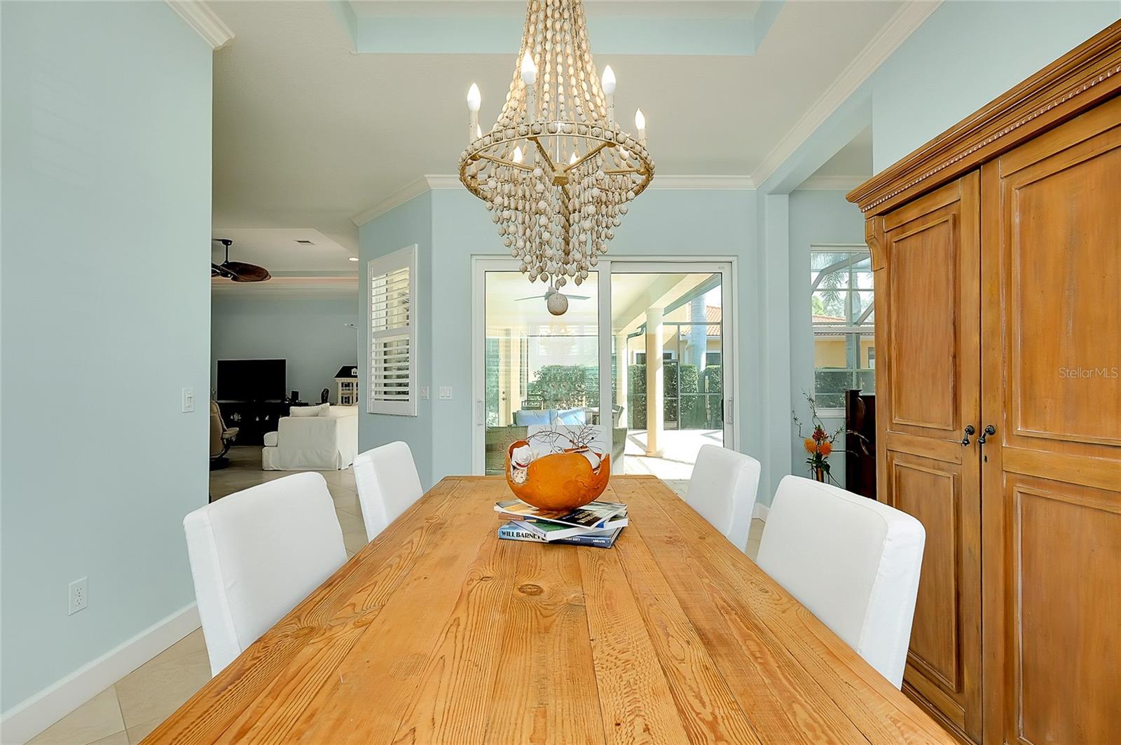 Image 30 of 100 For 641 Venice Avenue