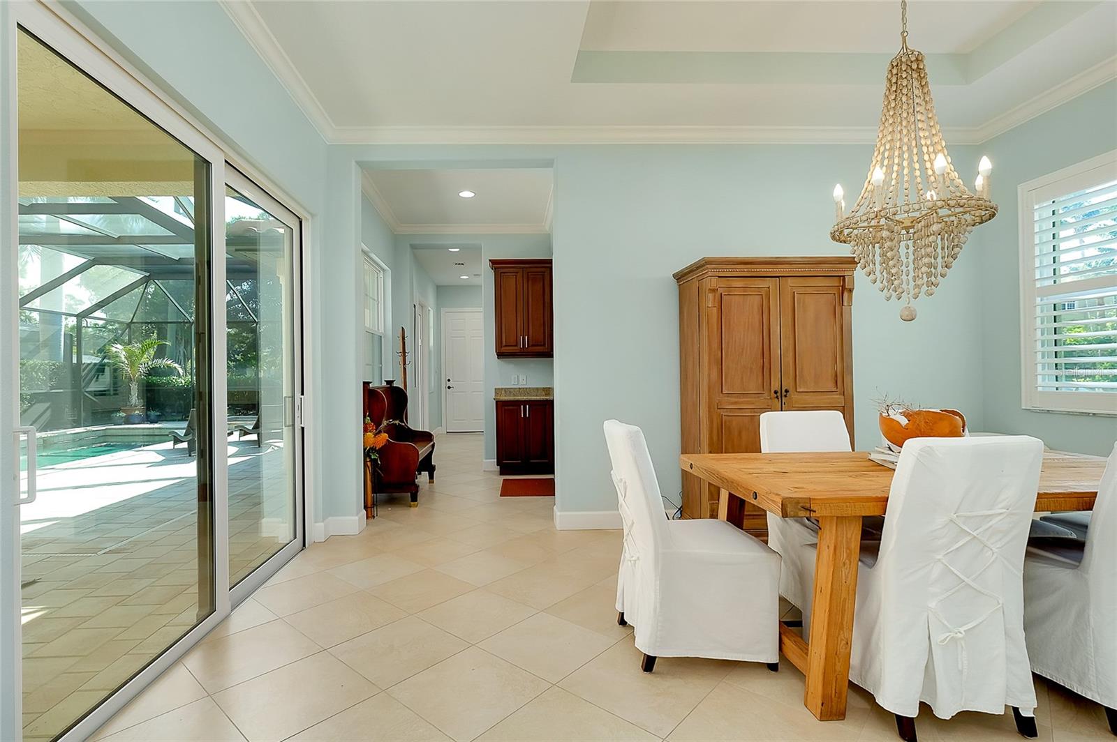 Image 32 of 100 For 641 Venice Avenue