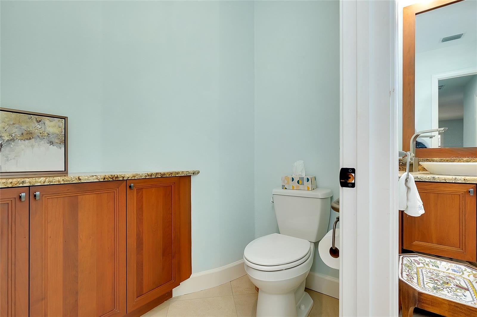 Image 45 of 100 For 641 Venice Avenue