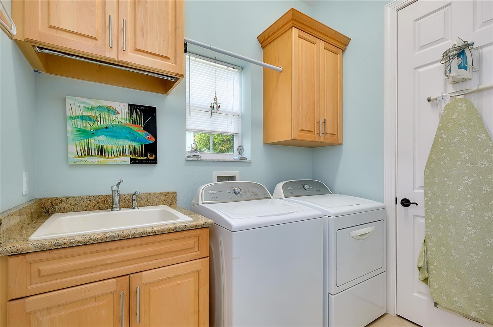 Image 63 of 100 For 641 Venice Avenue