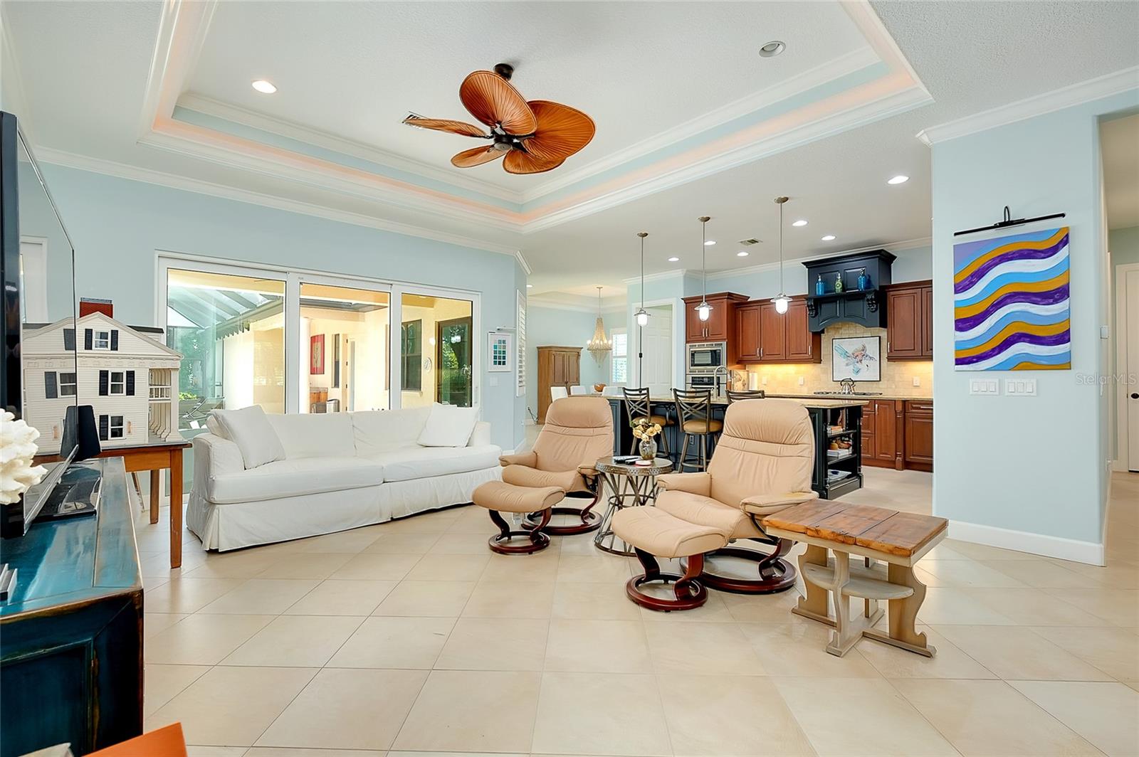 Image 7 of 100 For 641 Venice Avenue