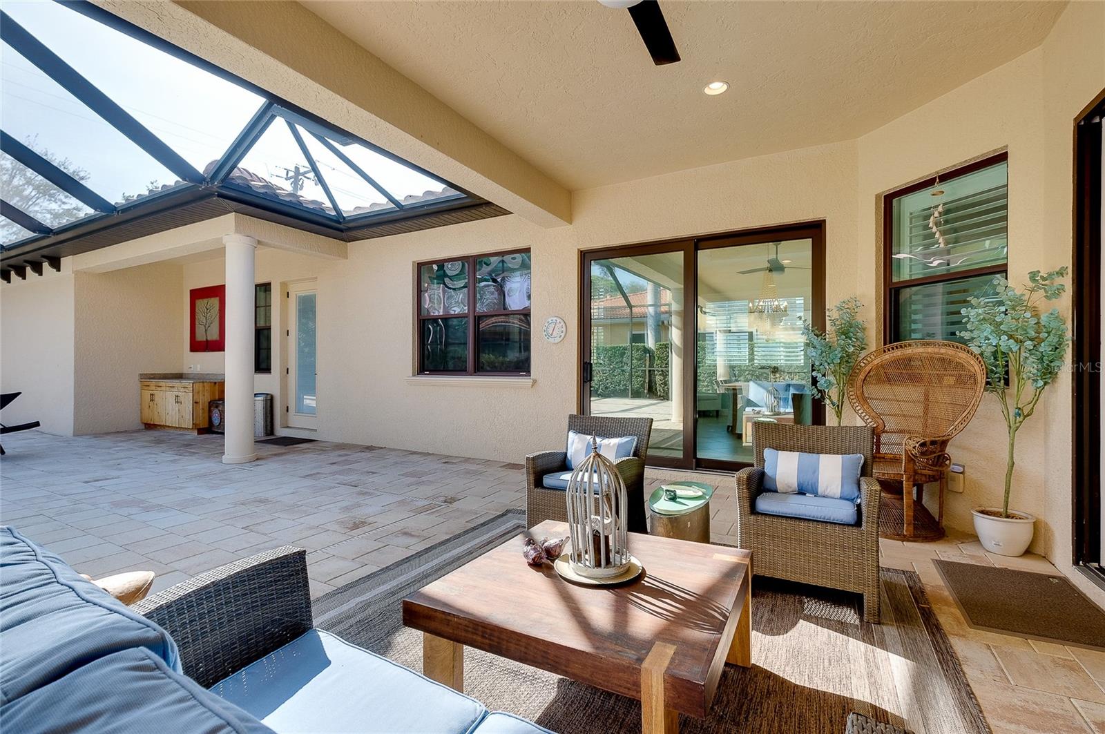 Image 78 of 100 For 641 Venice Avenue