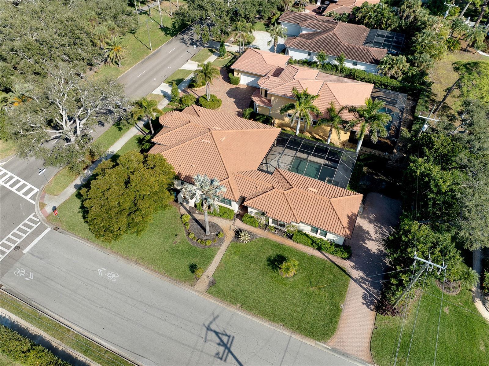 Image 91 of 100 For 641 Venice Avenue