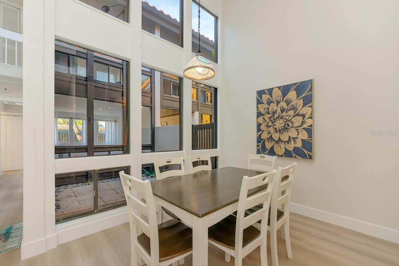 Image 16 of 40 For 800 Blvd Of The Presidents 16