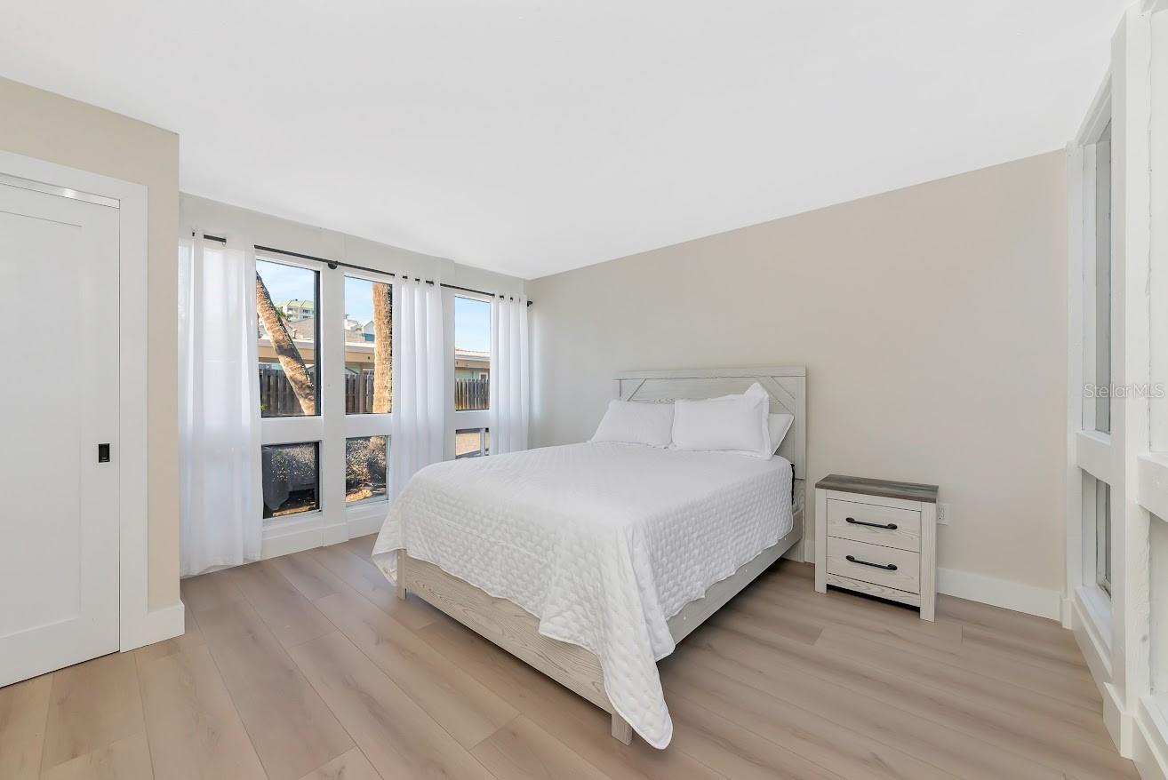 Image 22 of 40 For 800 Blvd Of The Presidents 16