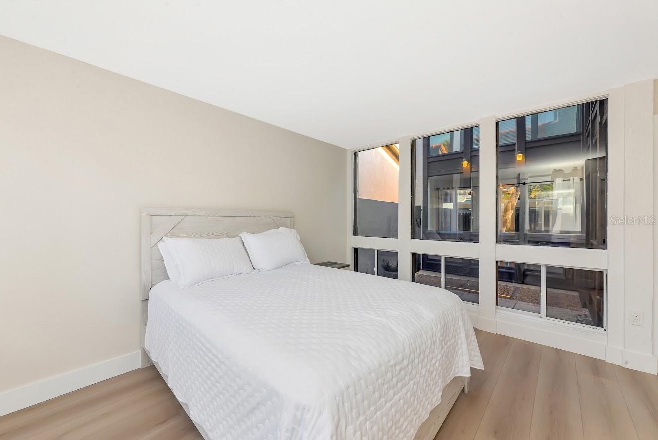 Image 24 of 40 For 800 Blvd Of The Presidents 16