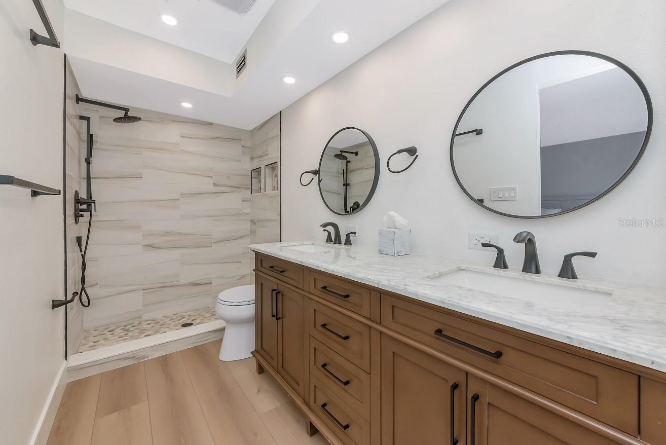 Image 25 of 40 For 800 Blvd Of The Presidents 16