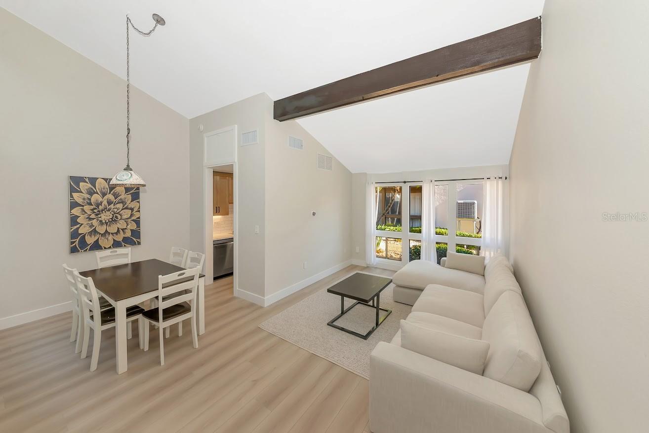 Image 7 of 40 For 800 Blvd Of The Presidents 16