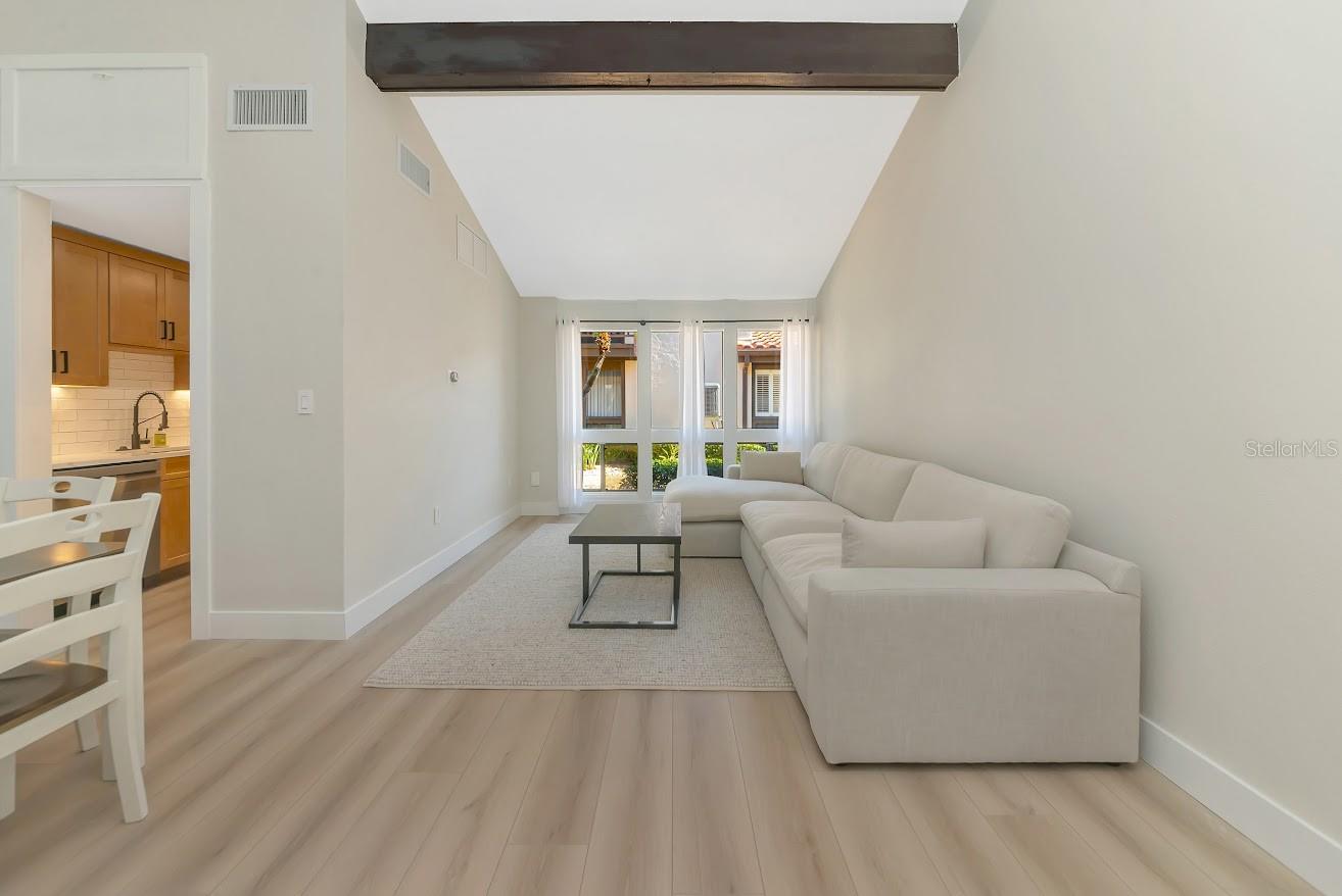 Image 9 of 40 For 800 Blvd Of The Presidents 16