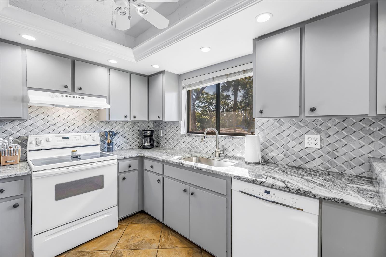 Image 7 of 34 For 3500 El Conquistador Parkway 108