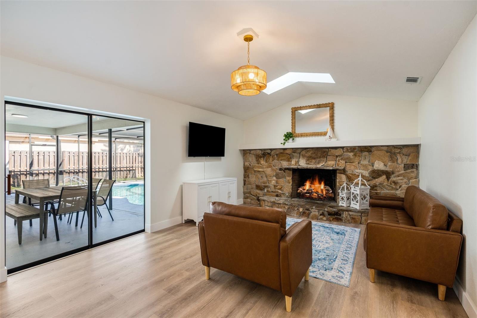 Image 10 of 29 For 4343 Arrow Avenue