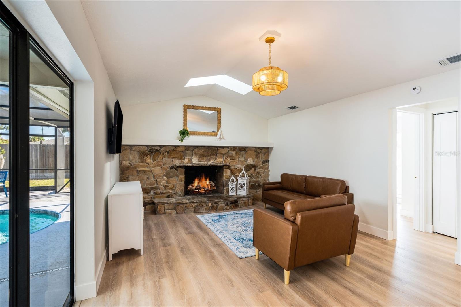 Image 11 of 29 For 4343 Arrow Avenue