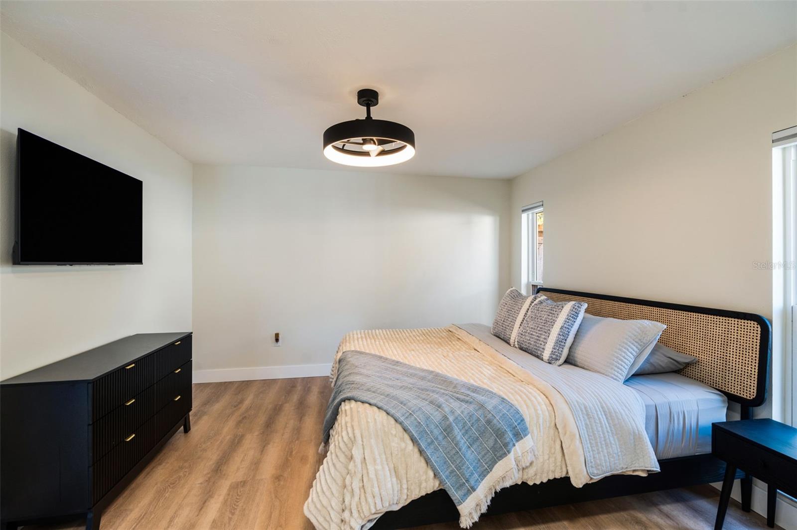 Image 13 of 29 For 4343 Arrow Avenue