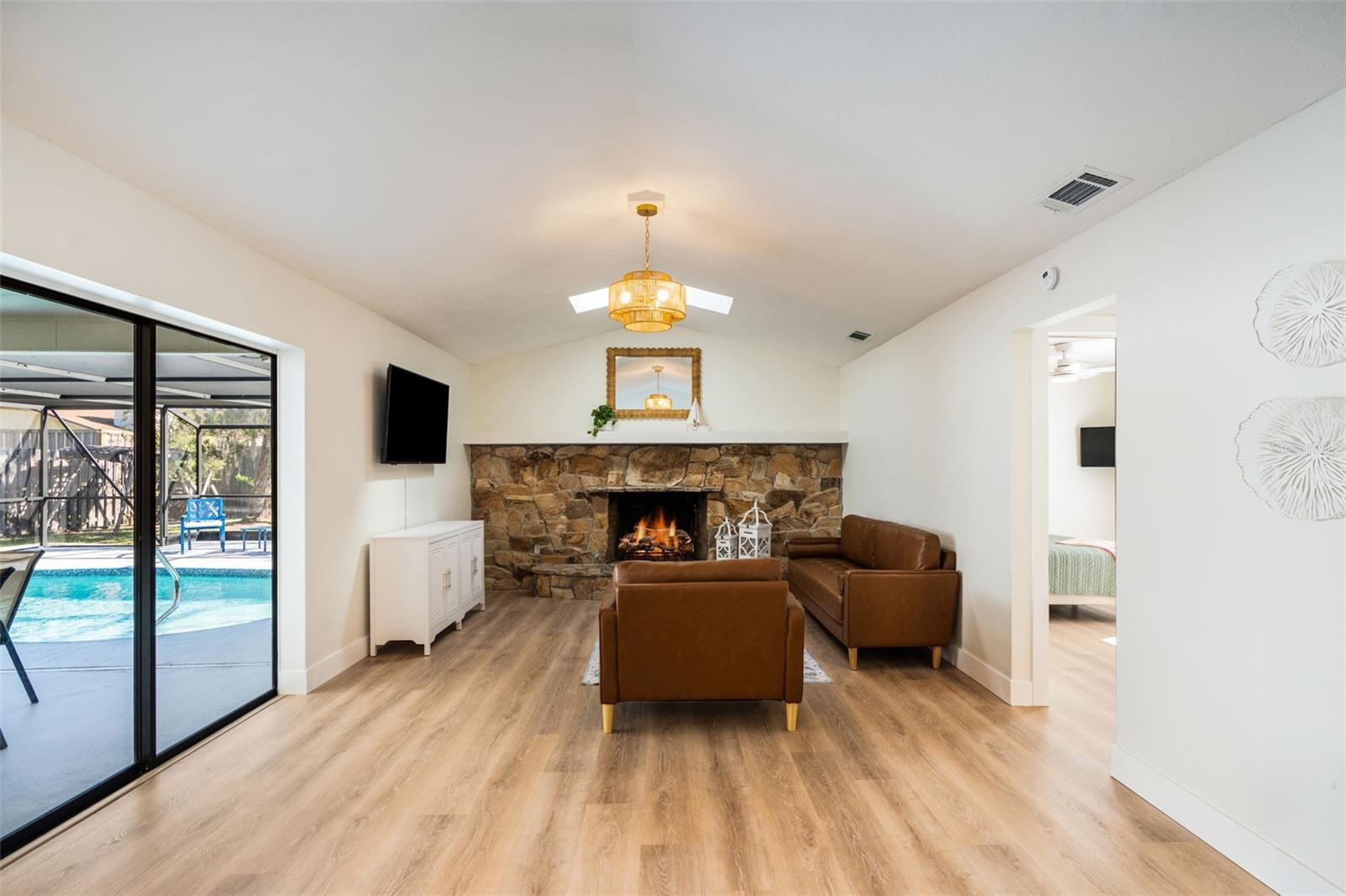 Image 9 of 29 For 4343 Arrow Avenue