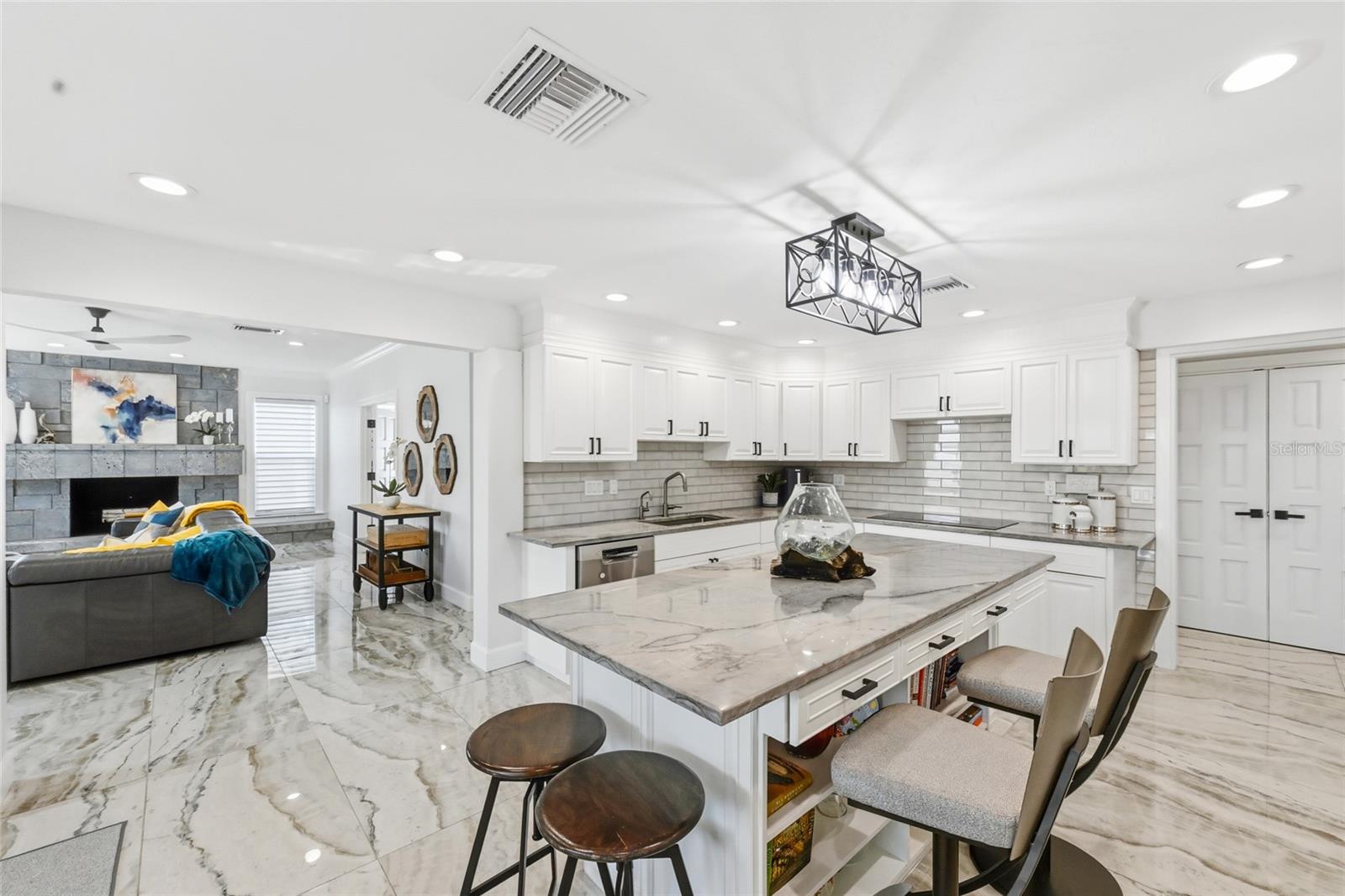 Image 20 of 83 For 1307 Riverview Circle