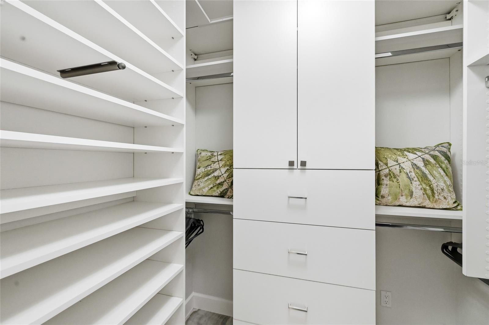 Image 39 of 83 For 1307 Riverview Circle