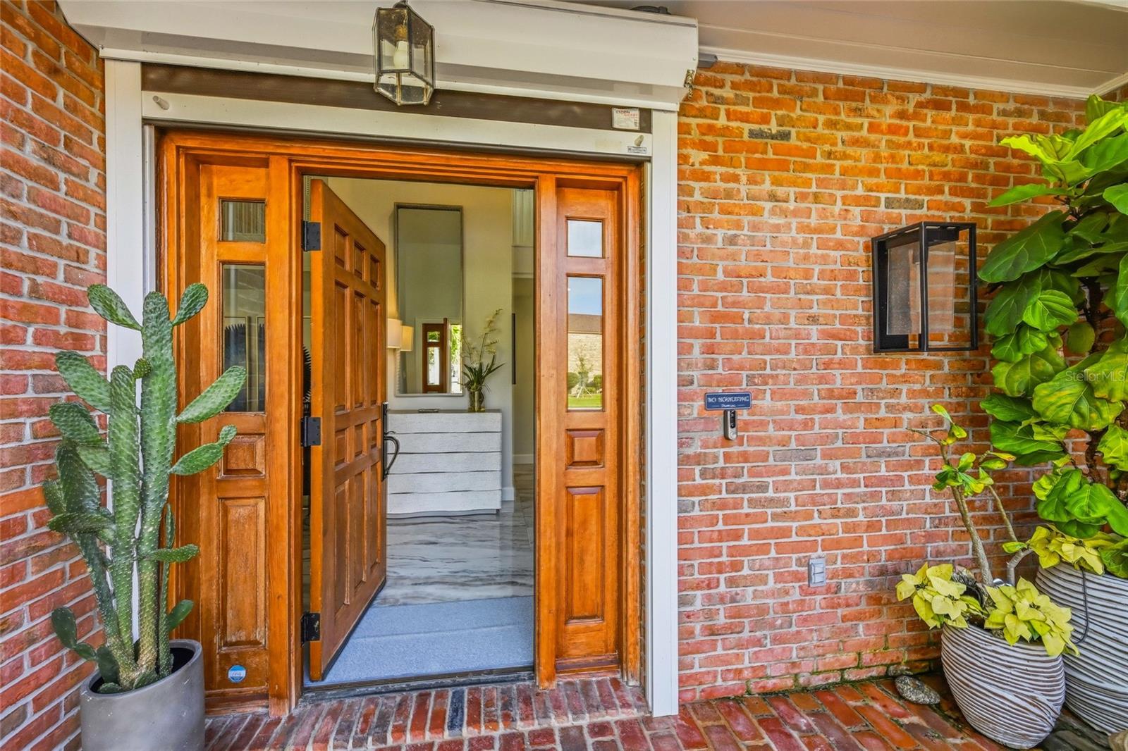 Image 4 of 83 For 1307 Riverview Circle